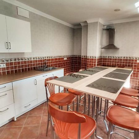 Casa Amplia Con Terraza En La Vinuela Villa Luaran gambar